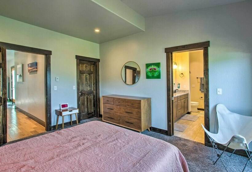 Beautiful Crested Butte Gem W/ Mountain Views