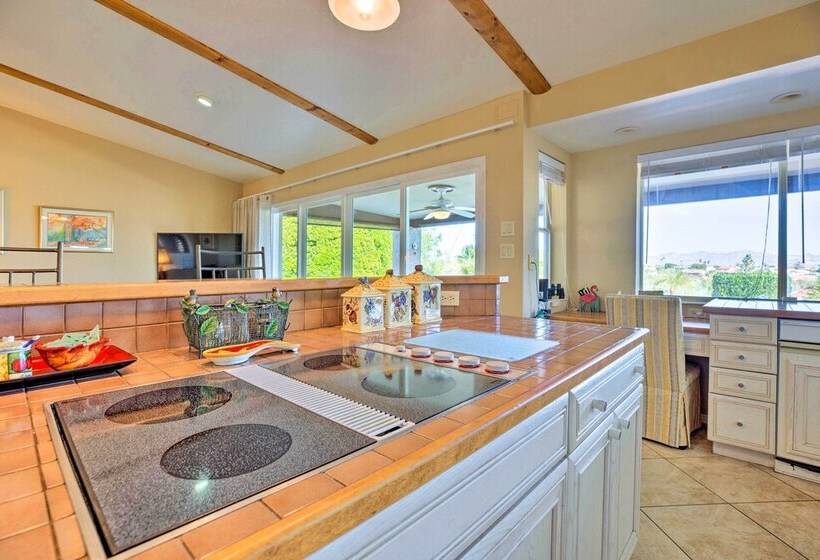 Stunning Fountain Hills Home: Pool & Mountain View