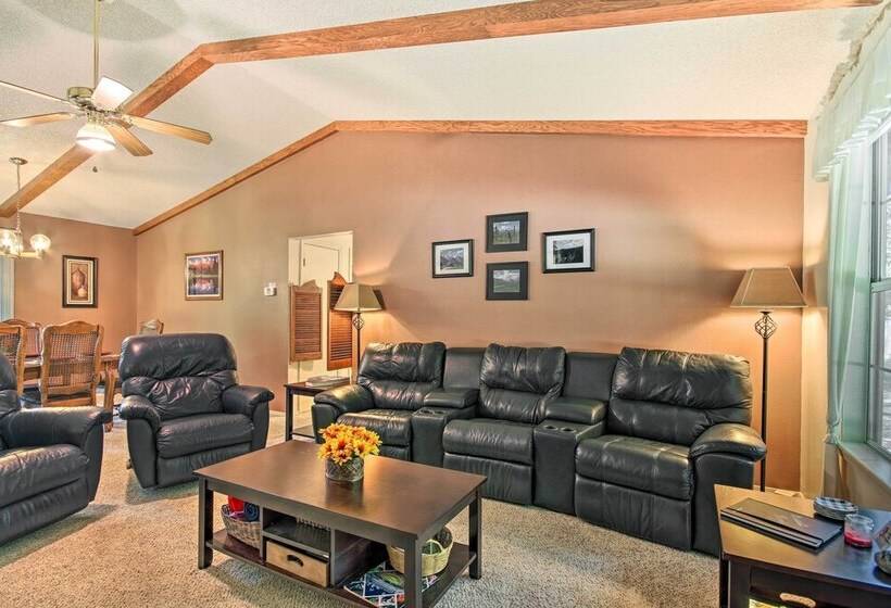 Bella Vista Home Base Near Mtn Biking & Golf!