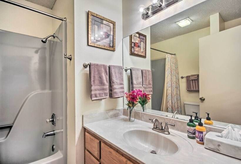 Bella Vista Home Base Near Mtn Biking & Golf!