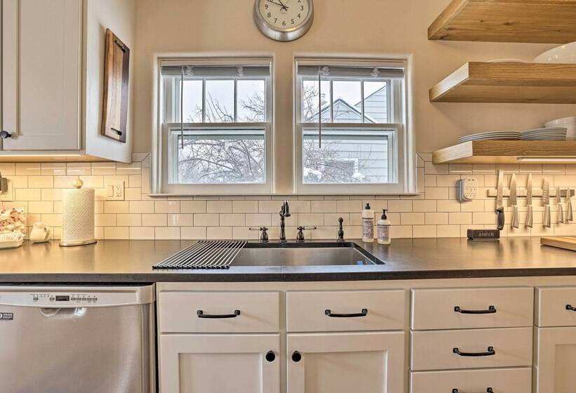 Boise Tudor Home W/ Game Room < 2 Mi To Downtown!