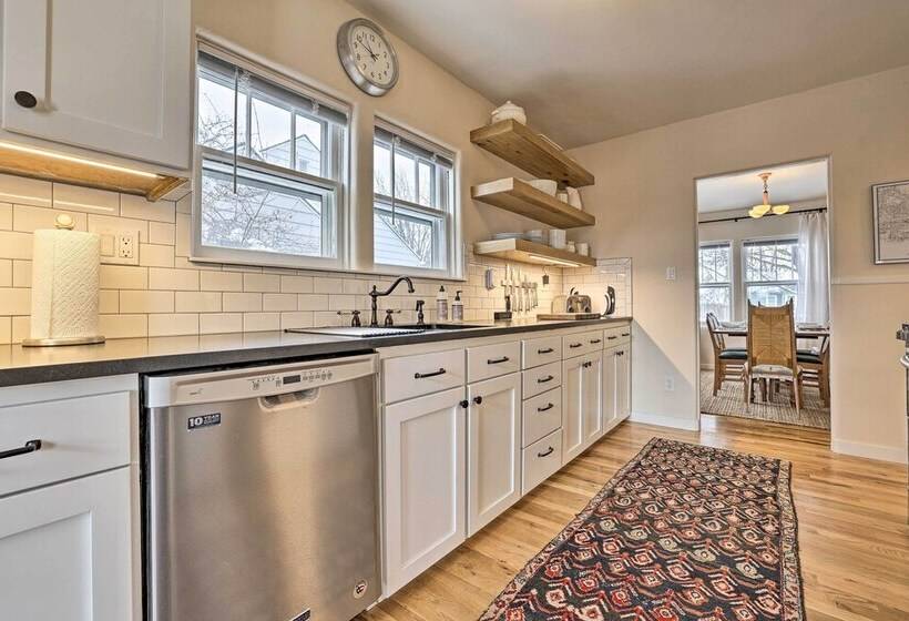 Boise Tudor Home W/ Game Room < 2 Mi To Downtown!