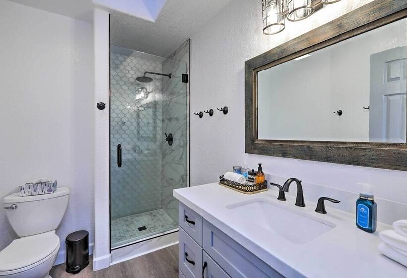 Mtn View Cabin W/ Game Room & Deck In Flagstaff