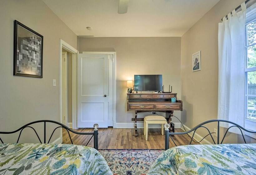 Bright Home W/ Yard In Historic Fuquay Varina!