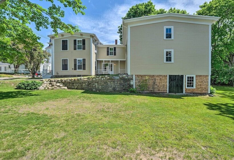 Bright Lake Winnipesaukee Home   Walk To Town