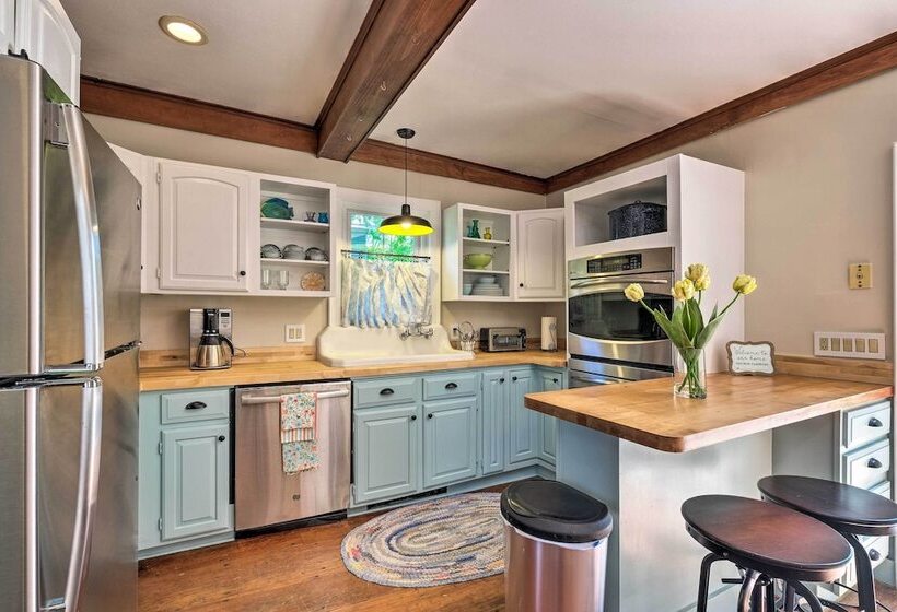 Bright Lake Winnipesaukee Home   Walk To Town