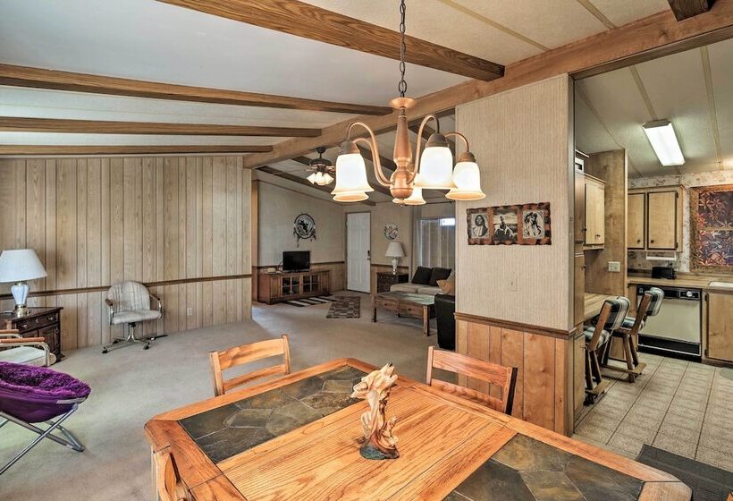 Bullhead City Home W/ Fire Pit   Walk To Co River!