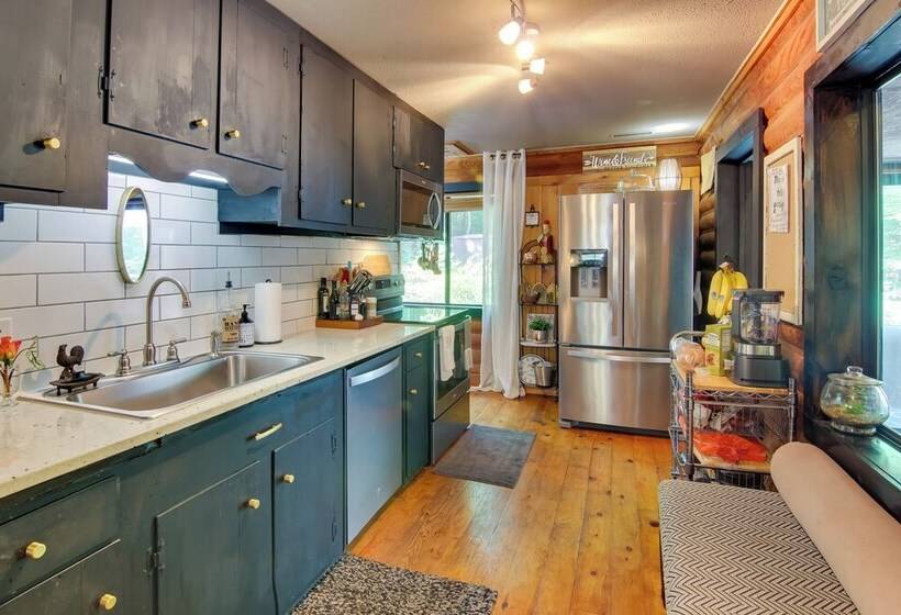 Cabin In Lake Lure; Near Chimney Rock & Asheville!