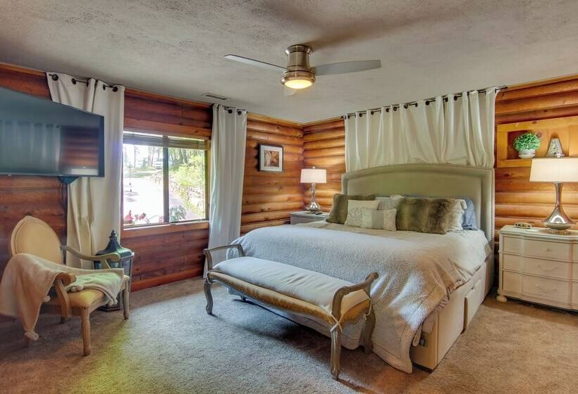 Cabin In Lake Lure; Near Chimney Rock & Asheville!