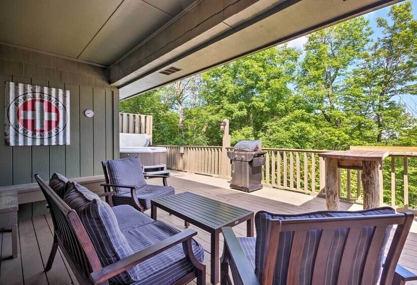 Cabin W/ Hot Tub & Mountain Views, < 5 Mi To Boone