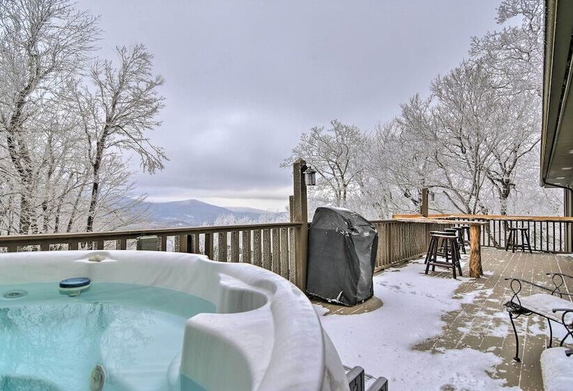 Cabin W/ Hot Tub & Mountain Views, < 5 Mi To Boone