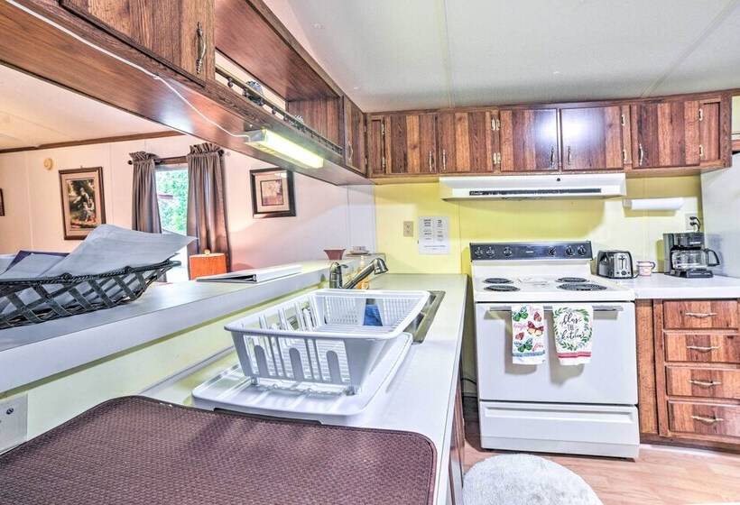 Cadiz Escape   6 Mi To Land Between The Lakes