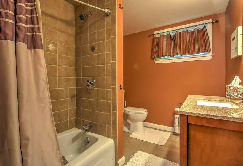 Cannon Mtn Family Retreat W/ Deck, Close To Hiking