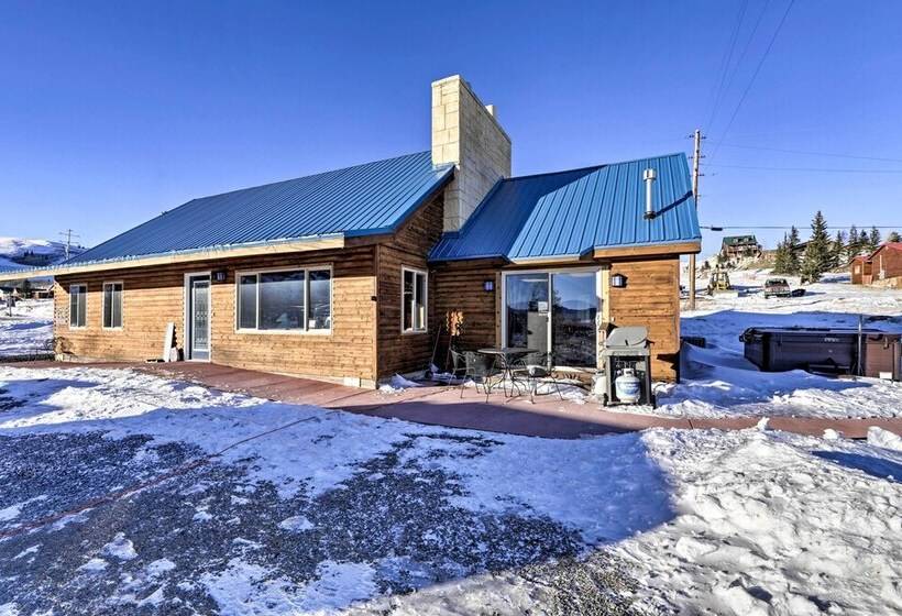 Centennial Cabin W/ Hot Tub, Sauna & Pool Table!