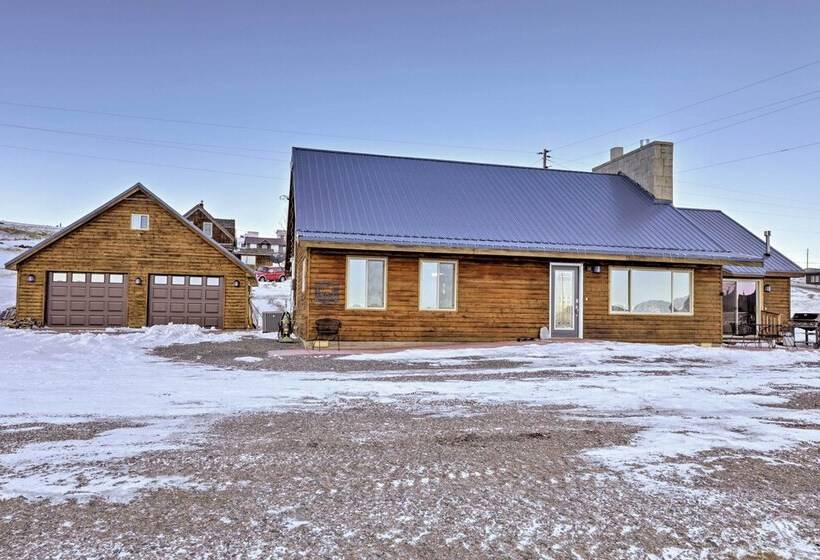 Centennial Cabin W/ Hot Tub, Sauna & Pool Table!