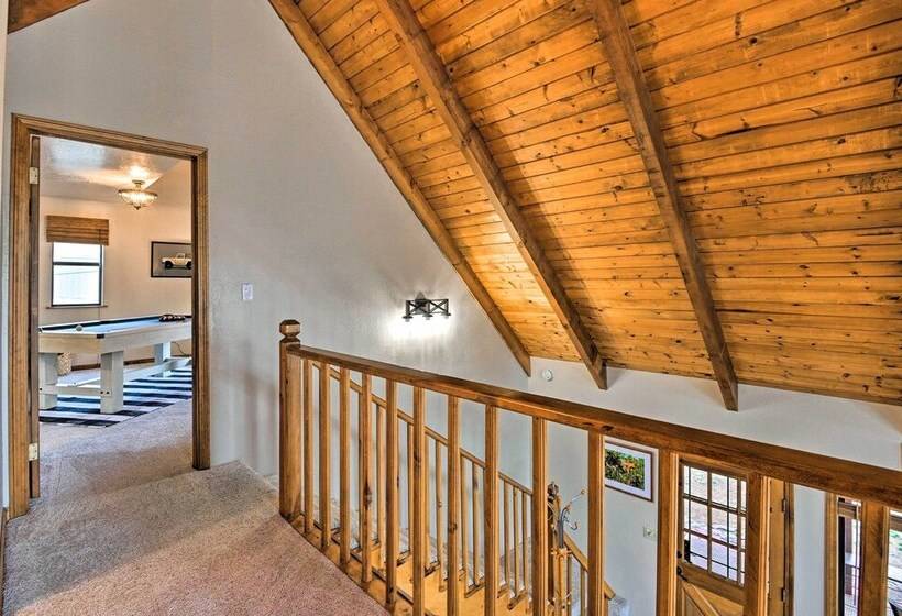 Secluded Munds Park Cabin W/ Deck < 1 Mi To Lake