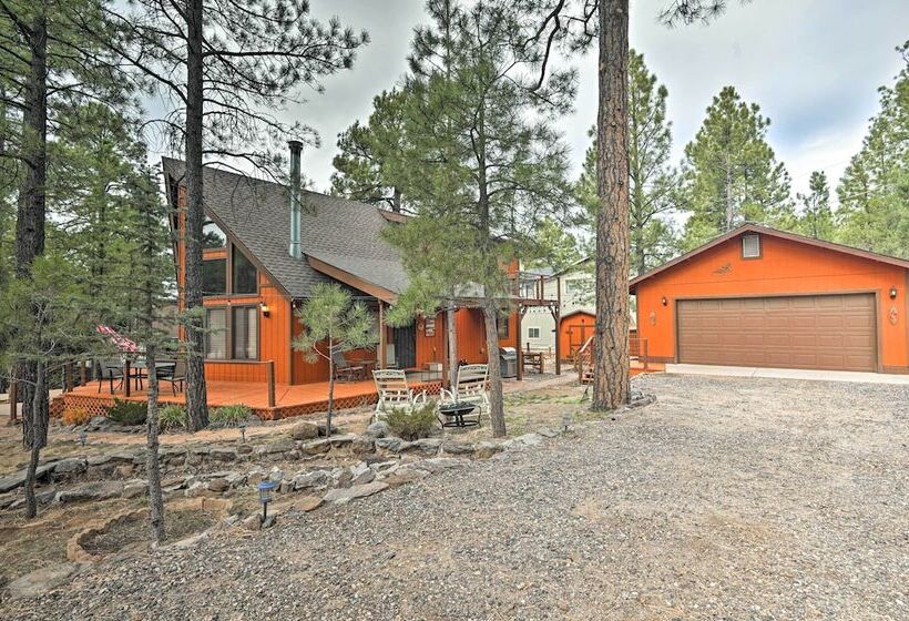 Secluded Munds Park Cabin W/ Deck < 1 Mi To Lake