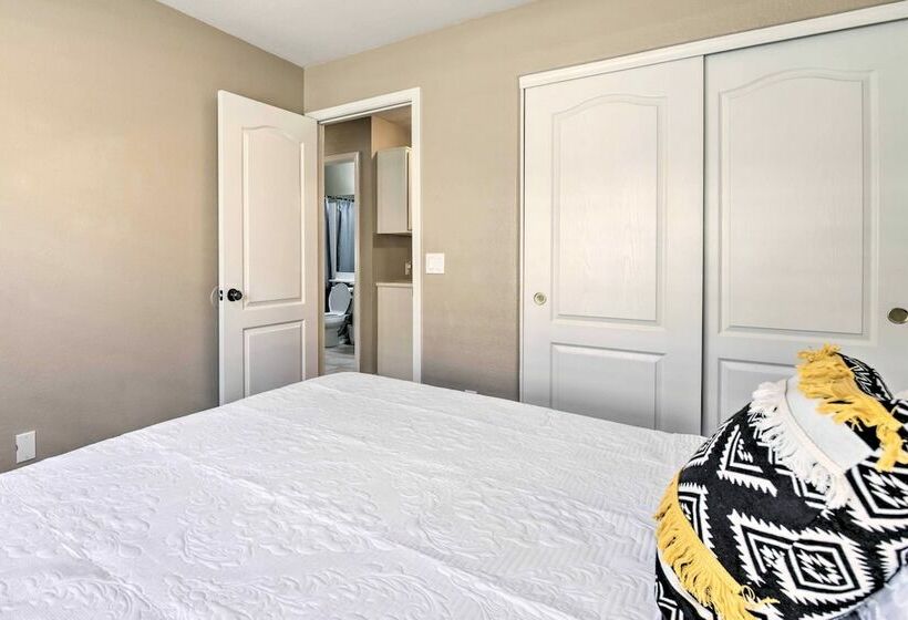 Chandler House W/ Hot Tub, Pool & Fire Pit!