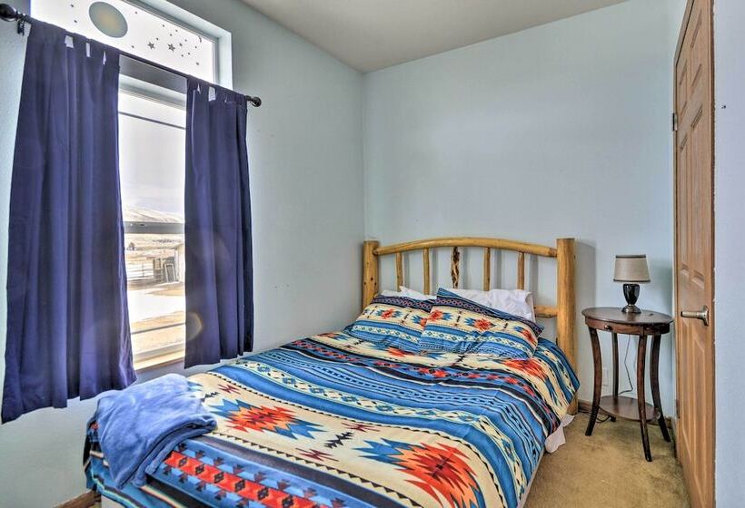 Charming Cody Vacation Home W/ Mtn Views!