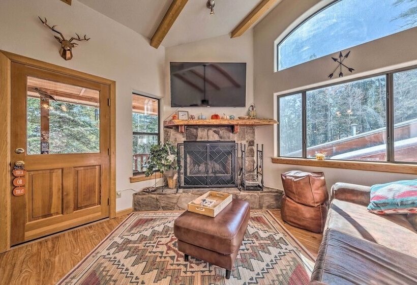 Charming  Coppertop  Cloudcroft Cabin: 3 Mi To Ski