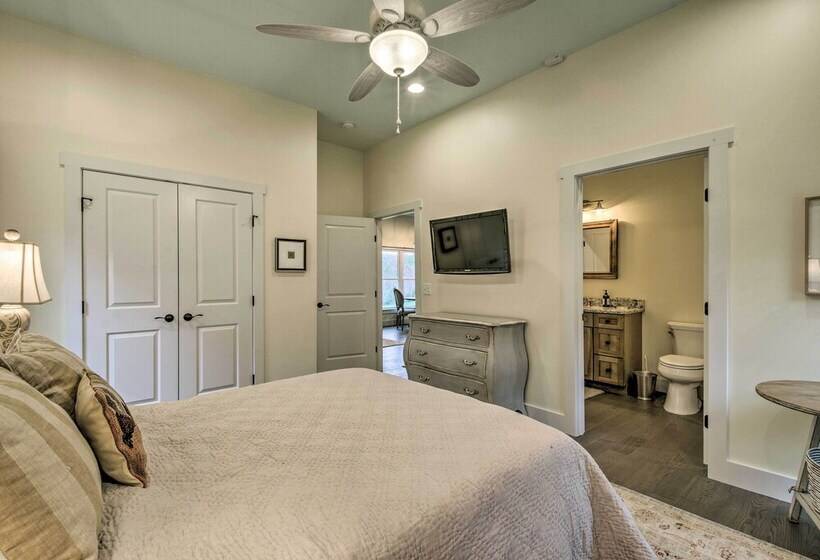Charming Fairview Home On 40 Acre Horse Farm!