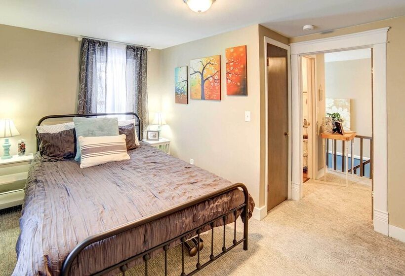 Charming Negaunee Home ~ 2 Mi To Teal Lake!