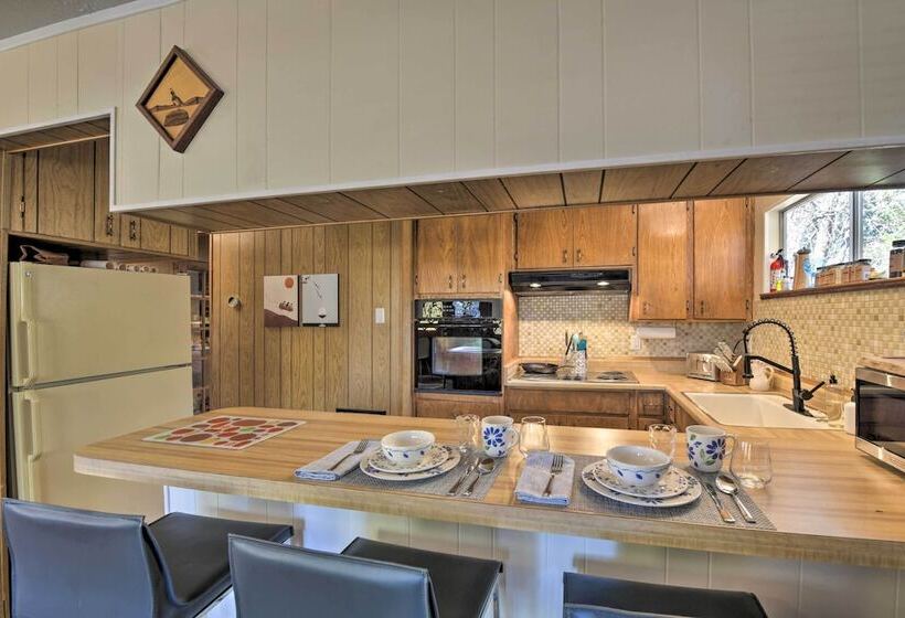 Ski, Golf & Hike: Cabin W/ Deck In Pioneer!