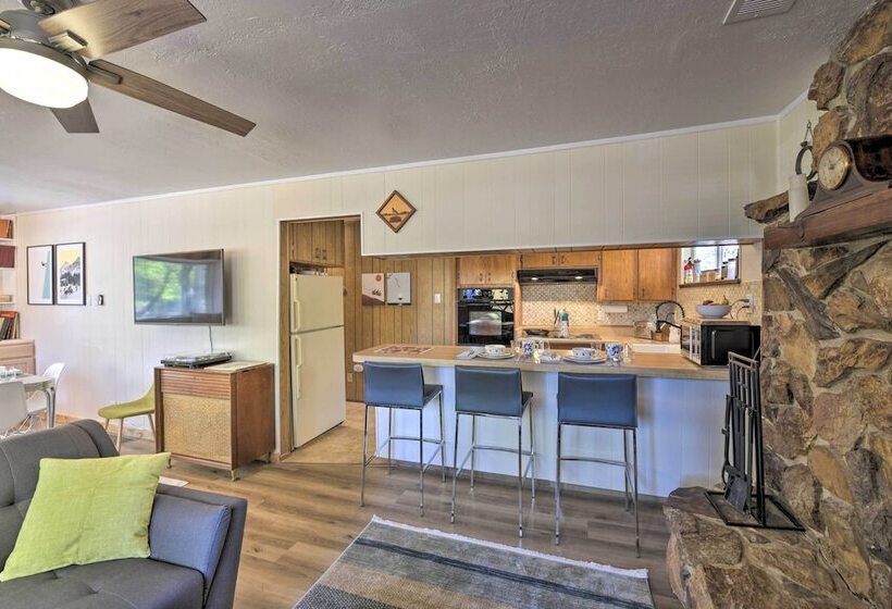 Ski, Golf & Hike: Cabin W/ Deck In Pioneer!