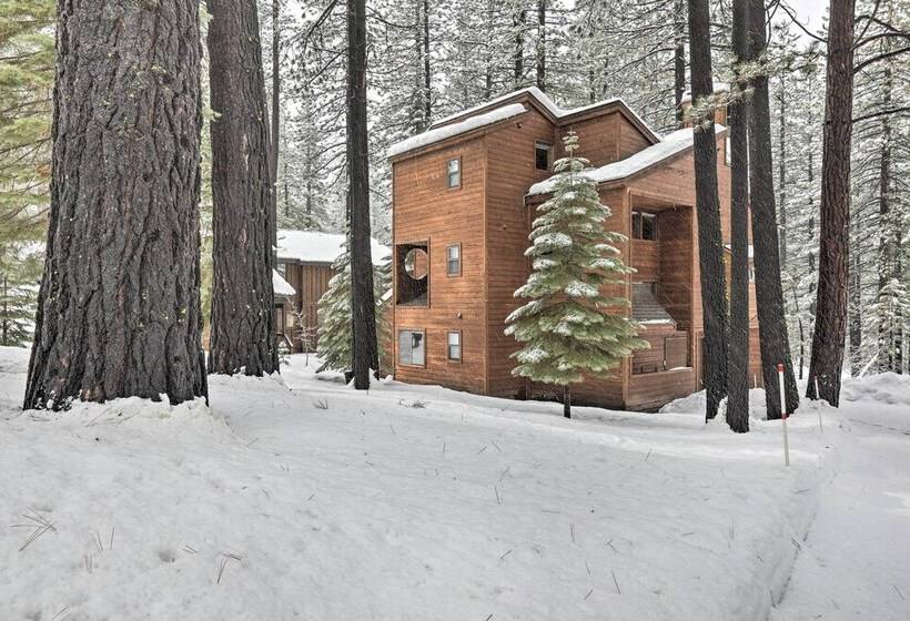 Chic Truckee Cabin Close To Golf Course & Hiking