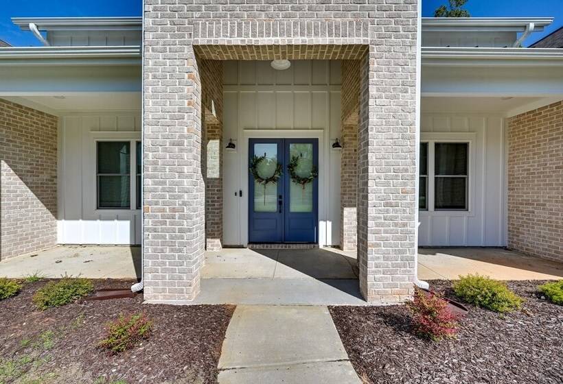 Clemson Home Near Memorial Stadium, Lake Hartwell!