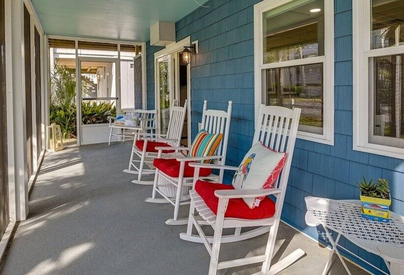 Below Deck  Beach House: Walk To The Ocean!