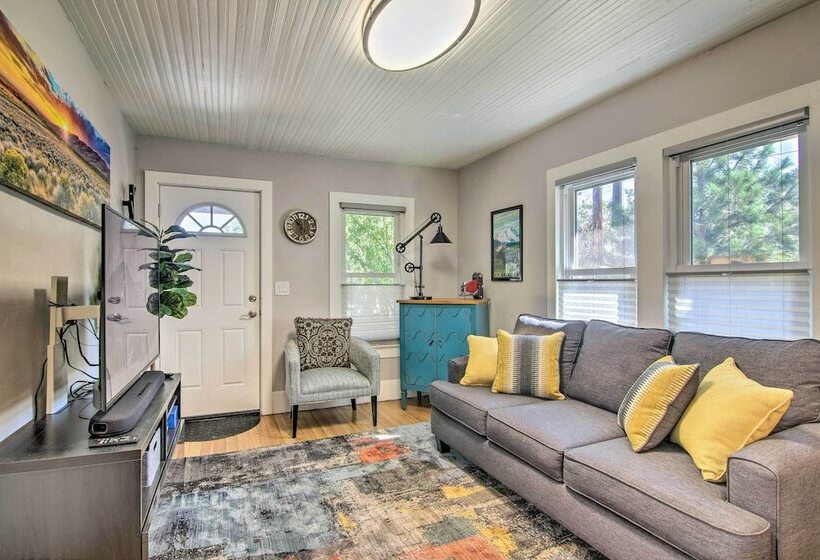 Colorado Springs Bungalow Walk To Downtown!