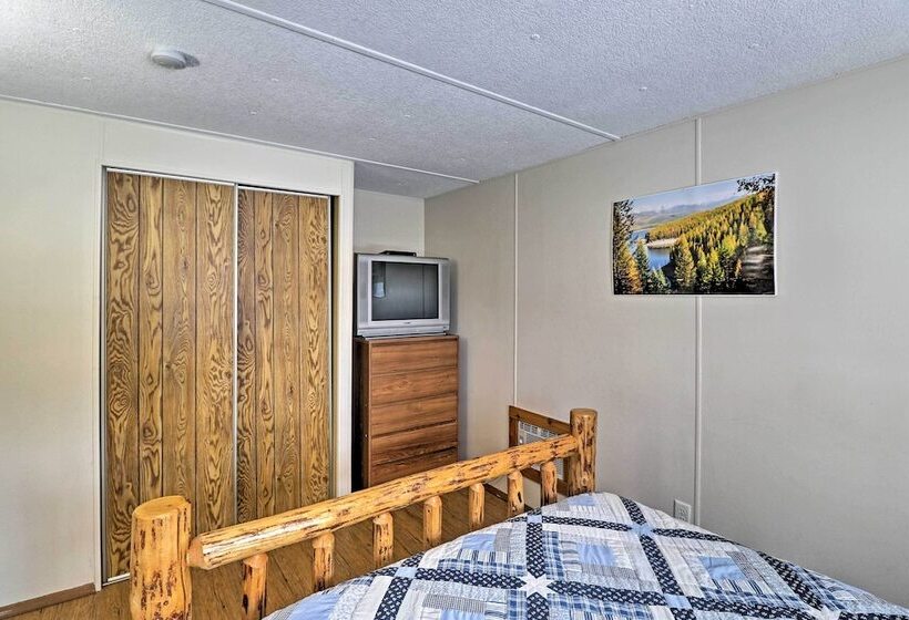 Columbia Falls Home ~ 22 Mi To Glacier Natl Park!