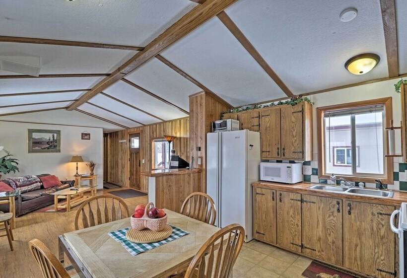 Columbia Falls Home ~ 22 Mi To Glacier Natl Park!