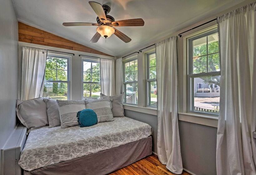 Common Fence Point Cottage W/ Ocean Views!