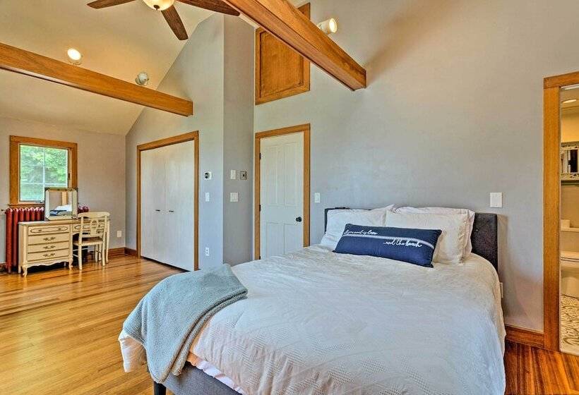 Common Fence Point Cottage W/ Ocean Views!