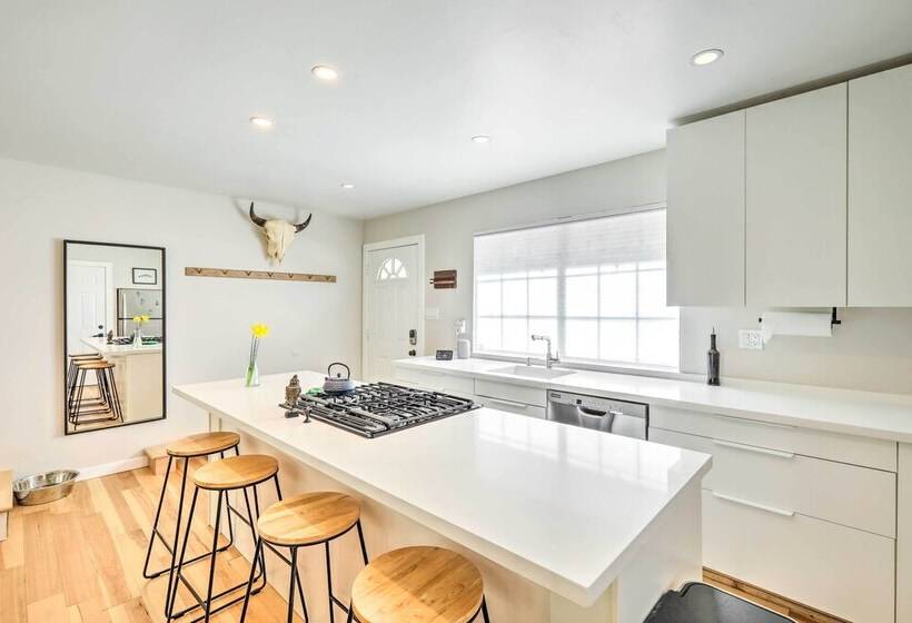 Idyllic Flagstaff Home: 3 Mi To Historic Downtown!