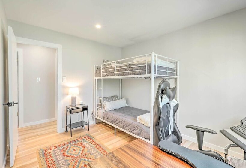 Idyllic Flagstaff Home: 3 Mi To Historic Downtown!