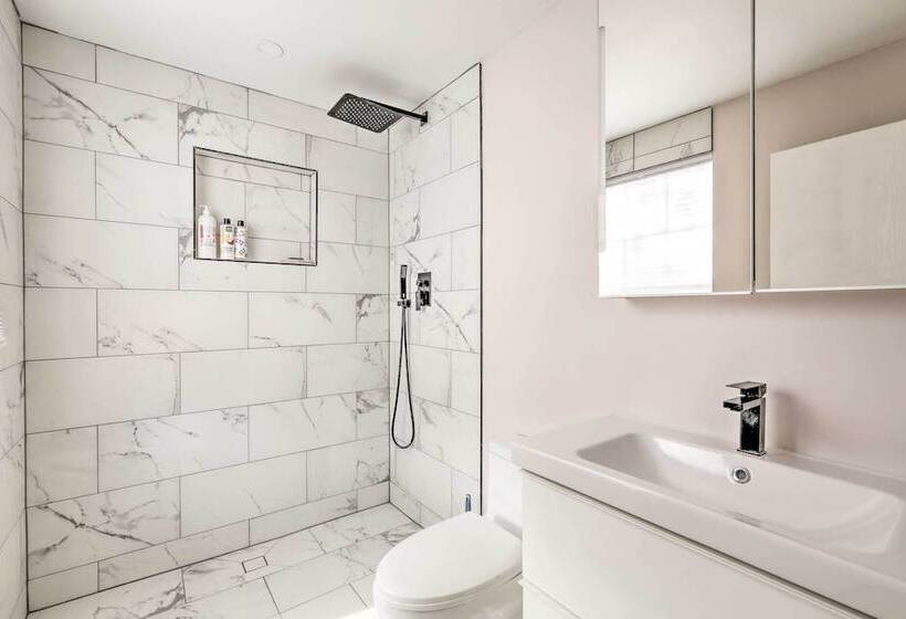 Idyllic Flagstaff Home: 3 Mi To Historic Downtown!