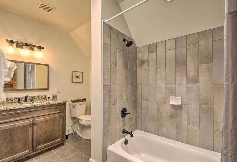 Gated Glenville Cottage: Hike, Fish, & Golf!