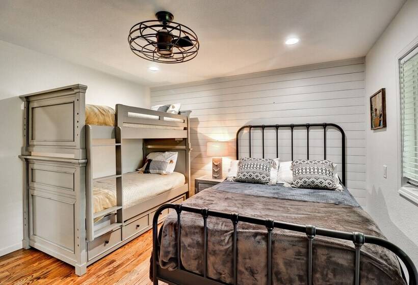 Cotter Home W/ Direct Access To White River!