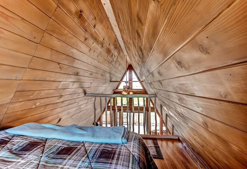 Secluded & Cozy Antimony Cabin W/ Fire Pit