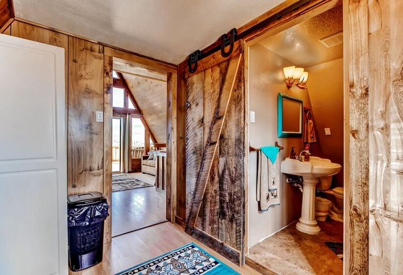 Secluded & Cozy Antimony Cabin W/ Fire Pit