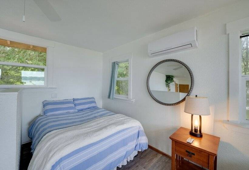 Cozy Beachouse: View & Deck, Steps From Skagit Bay