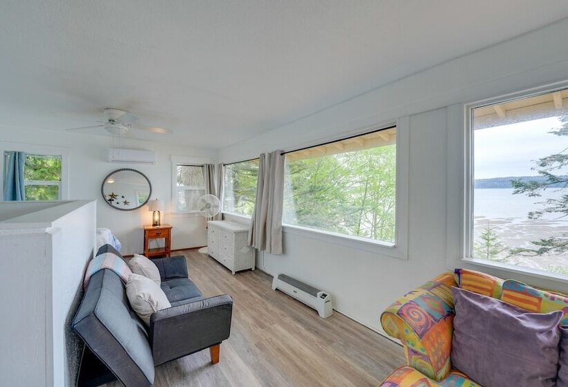 Cozy Beachouse: View & Deck, Steps From Skagit Bay