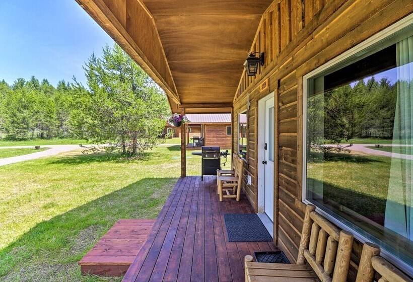 Cozy Cabin W/ Fire Pit & Bbq: 7mi To West Glacier!