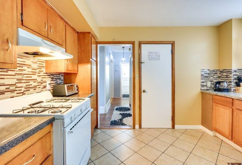 Cozy + Convenient West Orange Home   16 Mi To Nyc!