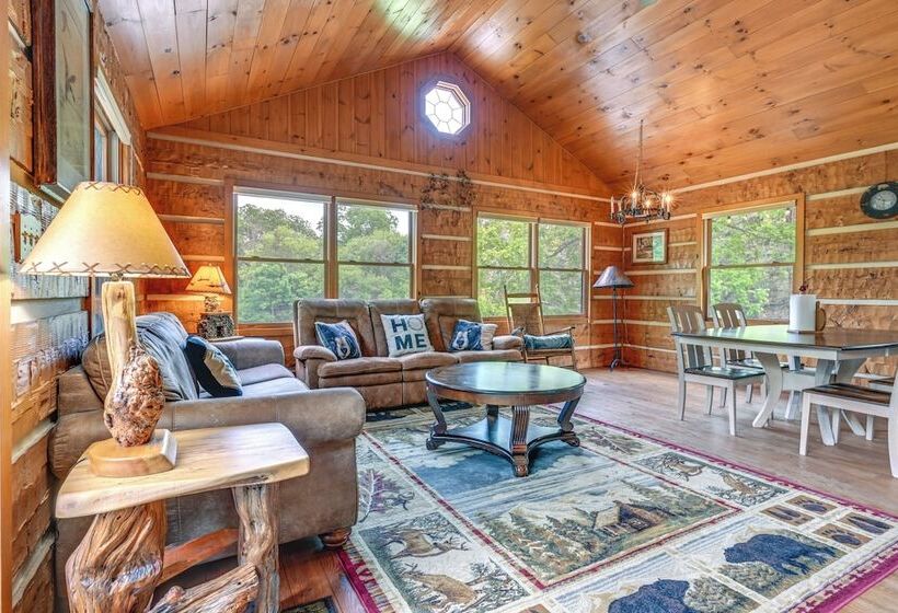 Custom Built Clarklake Cabin: Sauna & Cold Plunge!