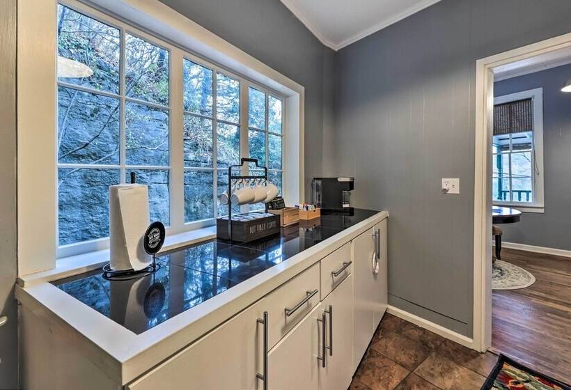 Cozy Eureka Springs Cottage, Walk To Dtwn!