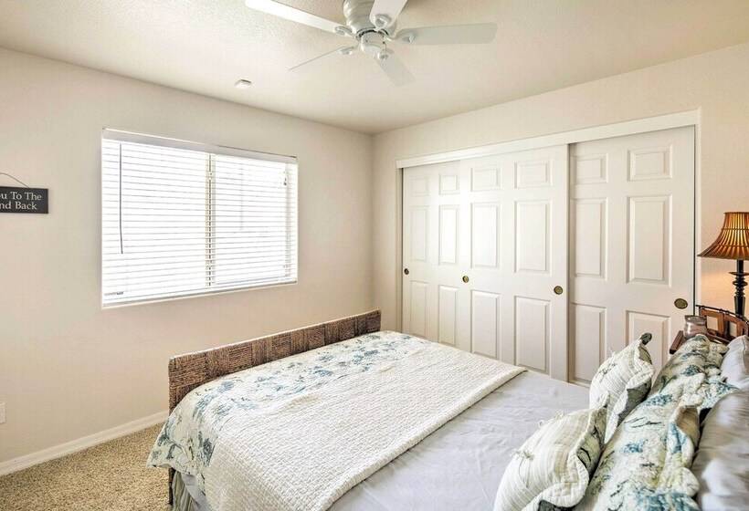 Cozy Lake Havasu City Retreat W/ Deck & Pool Table